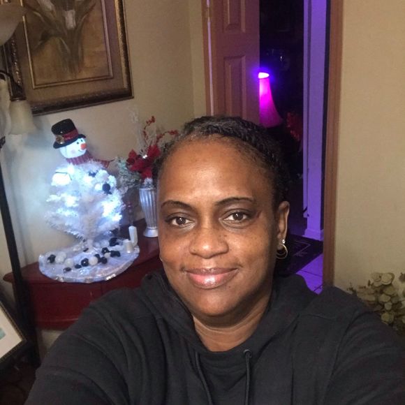 Meet your Posher, Rutha - Picture 1 of 1